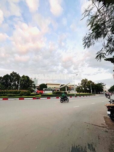 💰🏨 CHDV P12 BÌNH THẠNH – 8 PHÒNG – THU 35TR/TH – GIÁ 7.X TỶ  📍 Vị trí: