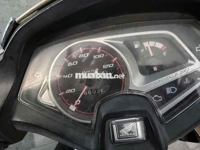 Airbalade fi 2010 zin màu hot, odo thấp, ngon