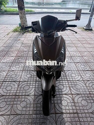 Airbalade fi 2010 zin màu hot, odo thấp, ngon