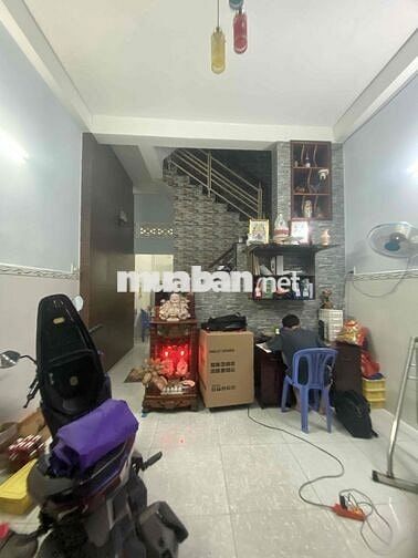 bán nhà nhỏ xinh giá 1.99 tỷ  DT 4x9 trệt lầu hẻm 6m cách đường Huỳnh