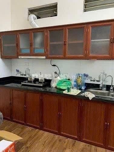 Cho thuê nhà ngõ Xã Đàn 2, DT 62m2, 3 tầng, gần trưởng chợ, ờ hoặc KD