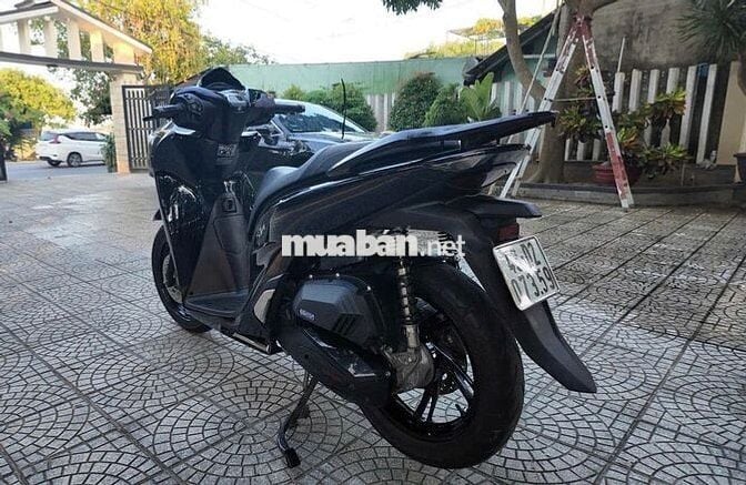 Lên đời 350 nên cần ra đi em SH 150