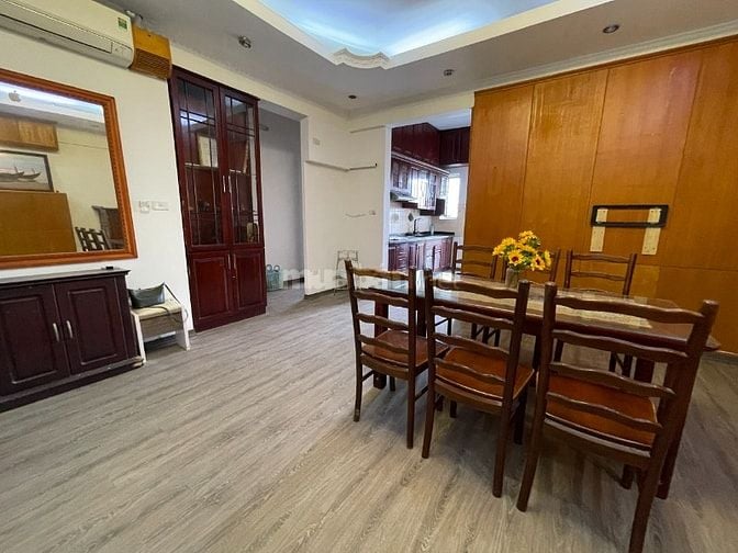 Cho thuê nhà chung cư CT Linh Đàm, Hoàng Mai. Căn góc 3 phòng ngủ