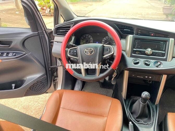 Toyota Innova 2017 2.0E số sàn 1 chủ