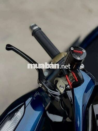 Cần bán vario 2019 9C  đầy đủ đồ chơi cho anh emi