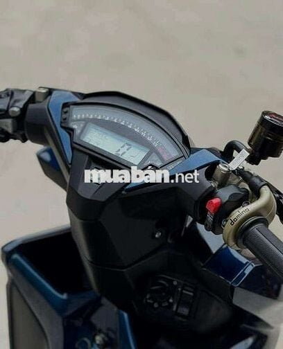 Cần bán vario 2019 9C  đầy đủ đồ chơi cho anh emi