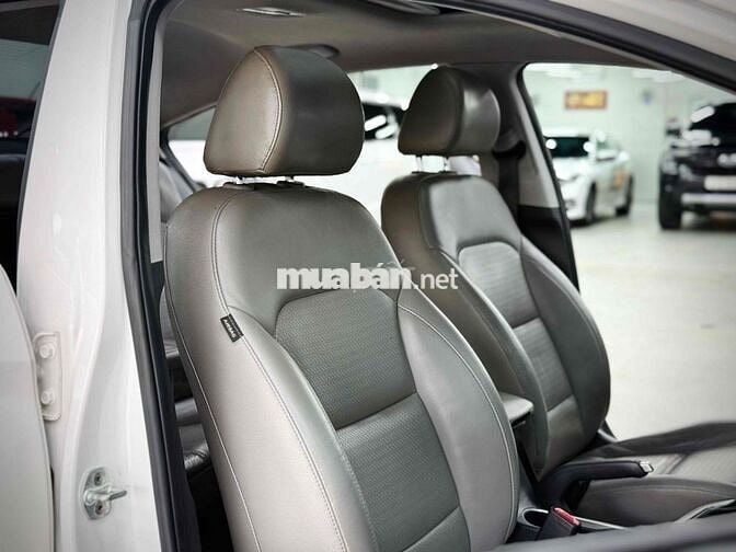 Hyundai Elantra GLS 1.6AT 2017 siêu đẹp