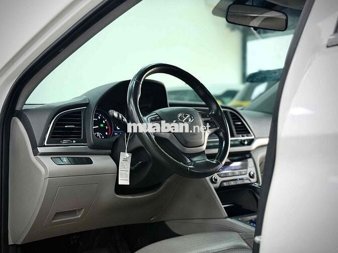 Hyundai Elantra GLS 1.6AT 2017 siêu đẹp