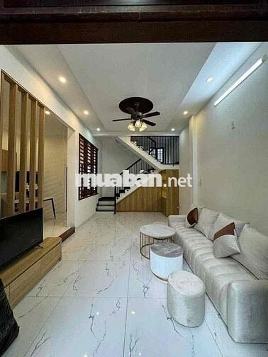 Bán nhà Hoàng Diệu, 3 tầng, 3pn, 2MT, full NT, dt đất 55m2, giá 4,86ty