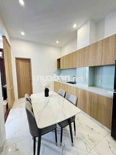 Bán nhà Hoàng Diệu, 3 tầng, 3pn, 2MT, full NT, dt đất 55m2, giá 4,86ty