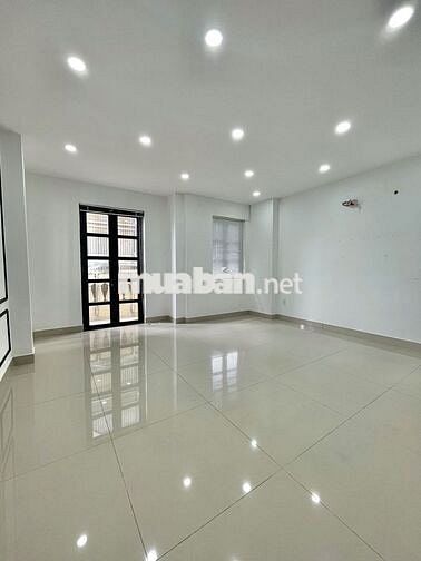 CHO THUÊ NHÀ PHỐ MẶT TIỀN PHAN VĂN TRỊ P10 (TRỆT 4 LẦU 5X20)THANG MÁY