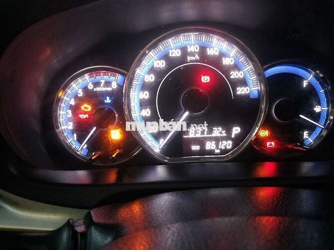 Tôi bán Vios 2019, bản E số tự động, goi cho  tôi