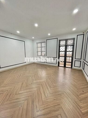 CHO THUÊ NHÀ PHỐ MẶT TIỀN PHAN VĂN TRỊ P10 (TRỆT 4 LẦU 5X20)THANG MÁY