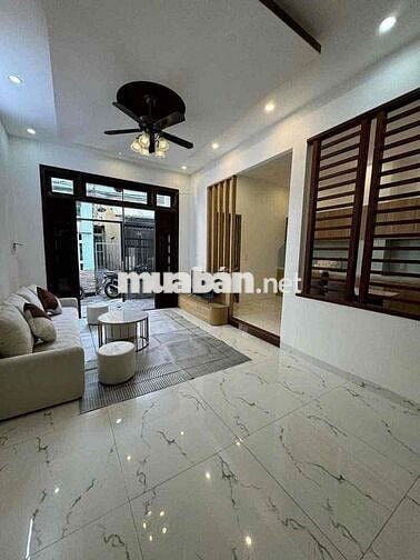 Bán nhà Hoàng Diệu, 3 tầng, 3pn, 2MT, full NT, dt đất 55m2, giá 4,86ty