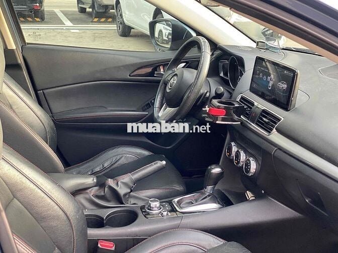 Mazda 3 2015 2.0 AT Sedan - 58000 km