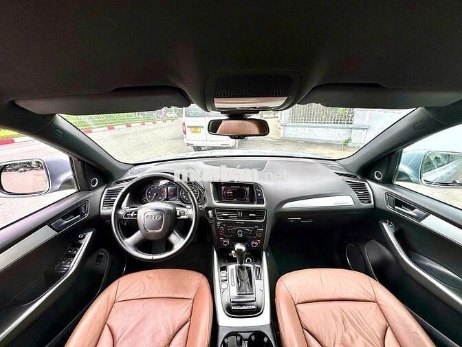 Audi Q5 2011 2.0T Premium Quattro - 98500 km