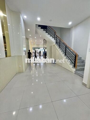 CHO THUÊ NHÀ PHỐ MẶT TIỀN PHAN VĂN TRỊ P10 (TRỆT 4 LẦU 5X20)THANG MÁY