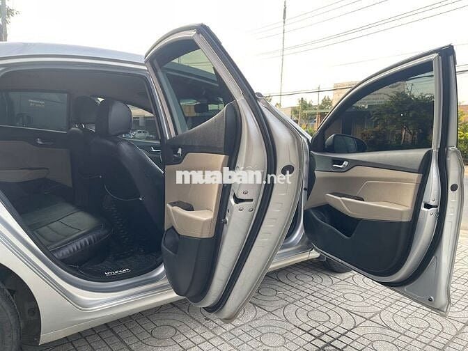 Hyundai Accent 2019 số sàn bản đủ