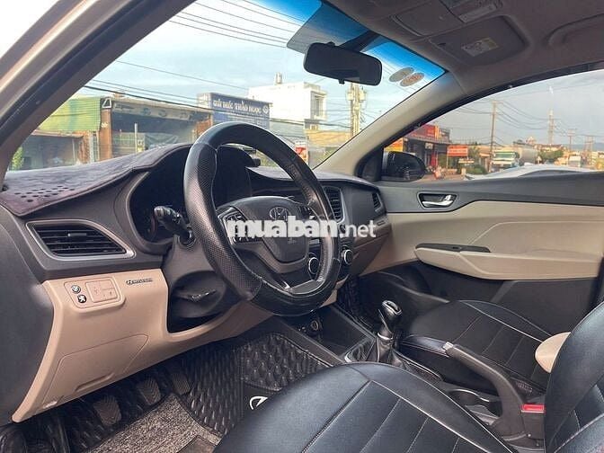 Hyundai Accent 2019 số sàn bản đủ