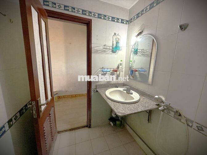 Full 1 tầng 2 phòng Tân Khai (sau Times), ban công, cửa sổ, 50m2 tổng