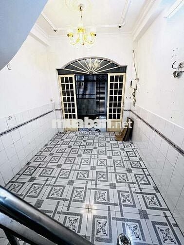 Cho thuê nhà 2 lầu 3 phòng ngủ hẻm 1/ phạm văn chiêu p14 GV giá 7.5tr