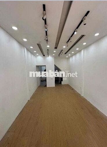 5PN, 5WC. Hẻm xe hơi 3/2, Q10. DT: 4x12m, 2 lầu. Giá 20 triệu