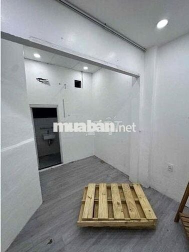 5PN, 5WC. Hẻm xe hơi 3/2, Q10. DT: 4x12m, 2 lầu. Giá 20 triệu