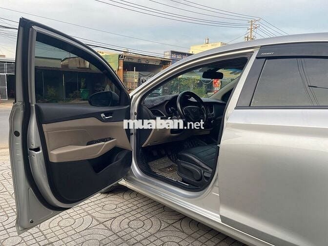 Hyundai Accent 2019 số sàn bản đủ