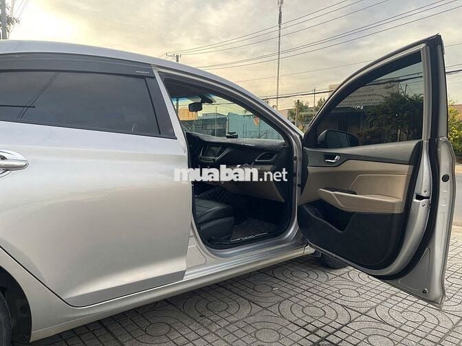 Hyundai Accent 2019 số sàn bản đủ