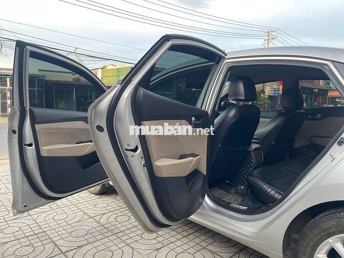 Hyundai Accent 2019 số sàn bản đủ