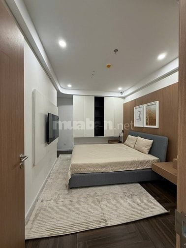 NHÀ ĐẸP TRUNG TÂM CẦU GIẤY – XUÂN THỦY – 42m² – MT 4M – VÀI BƯỚC RA PH