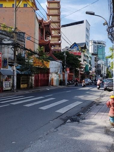 Ann share nguyên tầng 1 nhà riêng chỉ cho 1 nữ thuê, giá tốt  