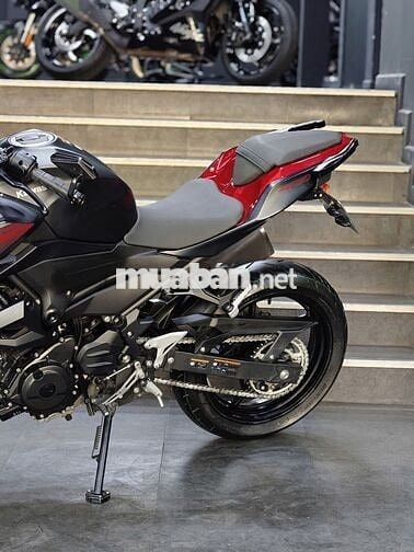 Z400 ABS CHẠY LƯỚT CHỈ 1600KM