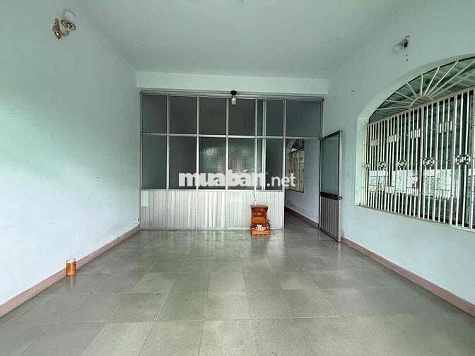 Cho thuê nhà mặt bằng  kinh doanh gần trường Đại Học Bình Dương