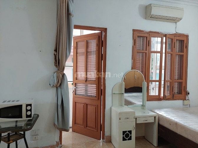 Cho thuê ngắn hạn tối đa 1 năm căn hộ studio khép kín, tầng 2