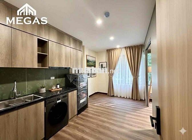 CHO THUÊ CĂN HỘ MỚI XÂY QUẬN CẦU GIẤY - MẶT TIỀN Ô TÔ ĐỖ CỬA FULL NT