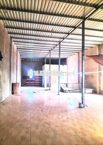 Xưởng 700m2 , có Văn Phòng, Có Gác Suốt