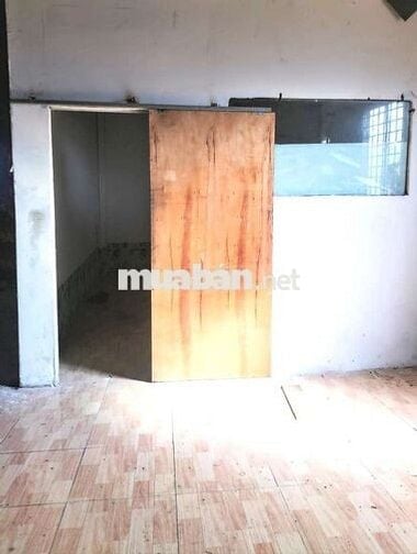 Xưởng 700m2 , có Văn Phòng, Có Gác Suốt