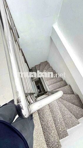 NHÀ MỚI THOÁNG Q1_ TIỆN DI CHUYỂN_4PN