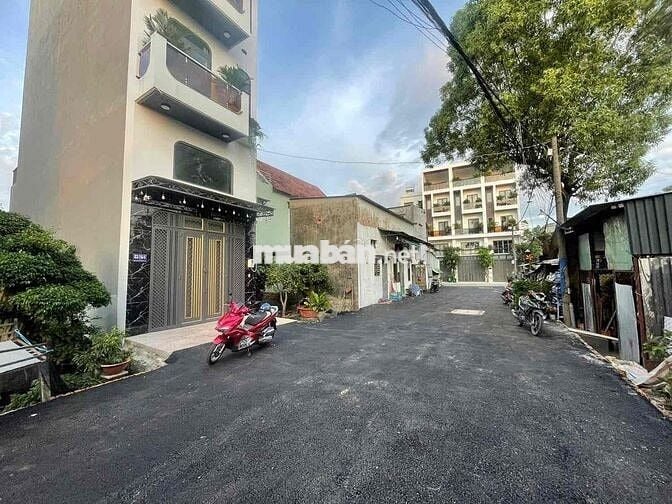 nhà phố trung tâm tân chánh hiệp( trung mỹ tây mới) sau lưng bvien q12