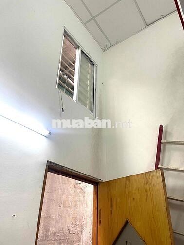 Phòng có gác đường Trần Xuân Soạn, Q7 gần cầu Rạch Ông