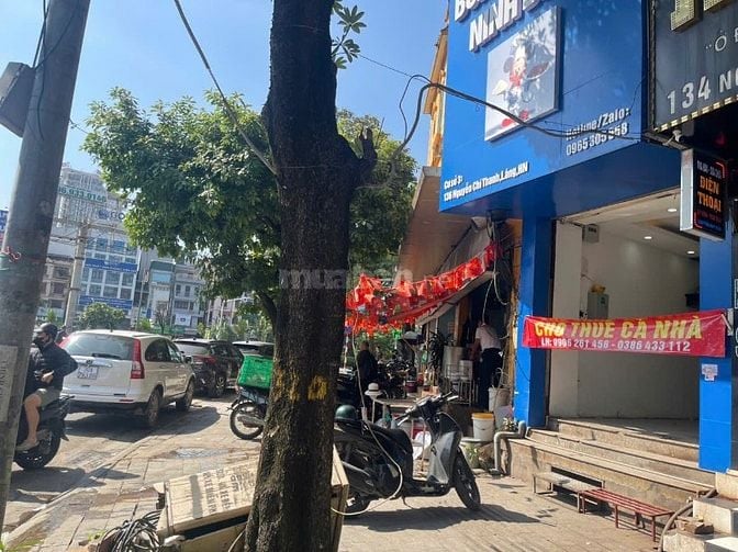 Chính chủ cho thuê nhà mặt phố số 136 Nguyễn Chí Thanh Đống Đa Hà Nội