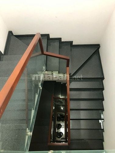 Bán nhà mới khu Tên Lửa, MT đường số 5, DT 5x20m, 3.5 tấm,18.5 tỷ