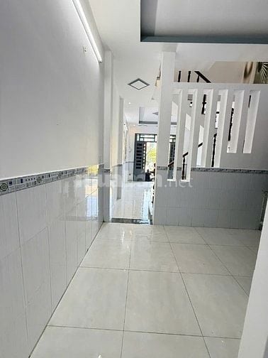 Bán nhà 2/ ngắn lê thị ngay hẻm cơm tấm vào DT: 4*10 1T+ 1 lầu