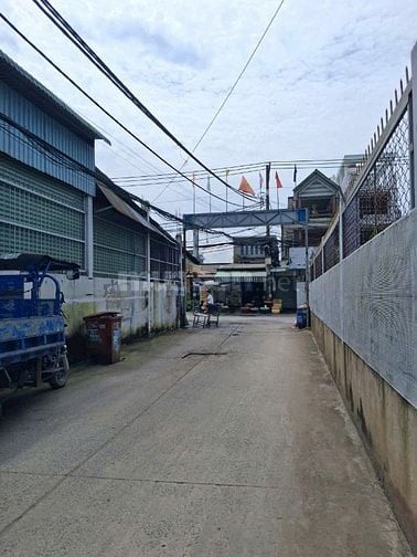 Bán nhà 2/ ngắn lê thị ngay hẻm cơm tấm vào DT: 4*10 1T+ 1 lầu