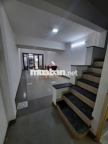 5PN, 4WC. Nhà 3 lầu Nguyễn Tiểu La - Bà Hạt, Q10. DT: 4x15m