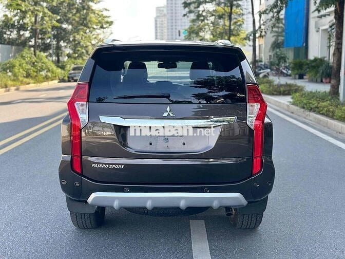 Mitsubishi Pajero Sport 2017 3.0V6 4x4 Xăng 2 Cầu