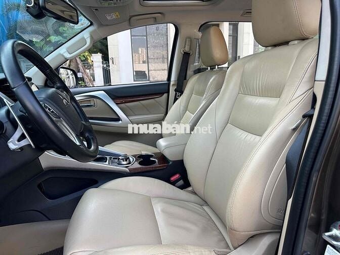 Mitsubishi Pajero Sport 2017 3.0V6 4x4 Xăng 2 Cầu