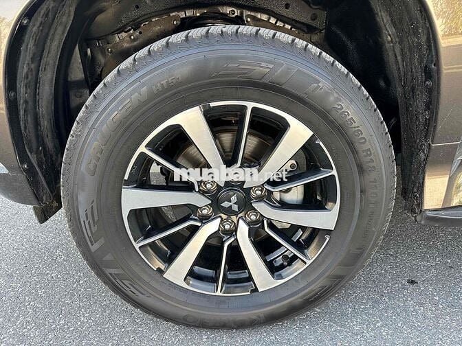 Mitsubishi Pajero Sport 2017 3.0V6 4x4 Xăng 2 Cầu