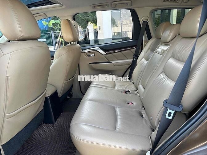 Mitsubishi Pajero Sport 2017 3.0V6 4x4 Xăng 2 Cầu